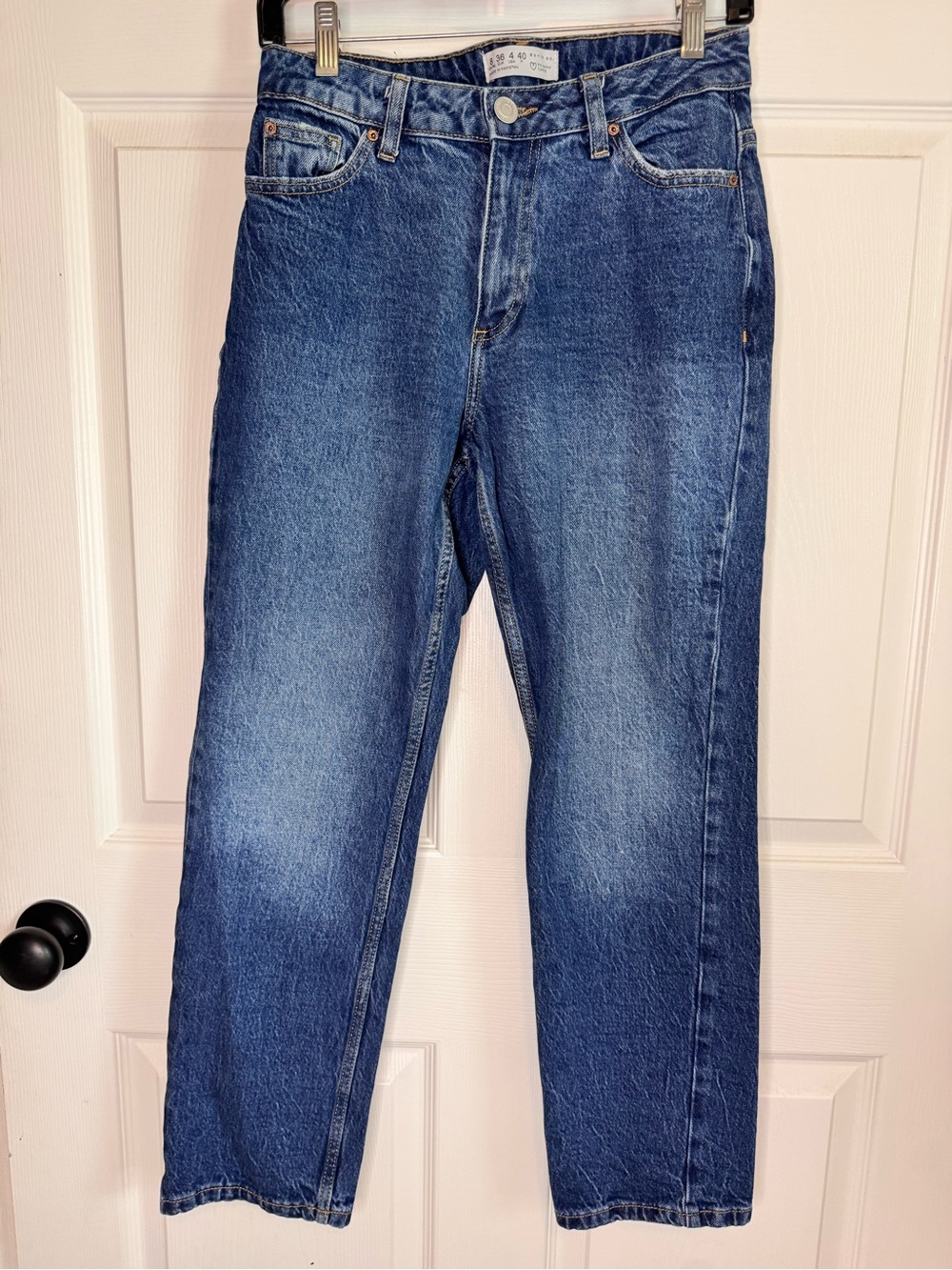denim co. Classic Straight Leg Jeans in Medium Blue Wash
